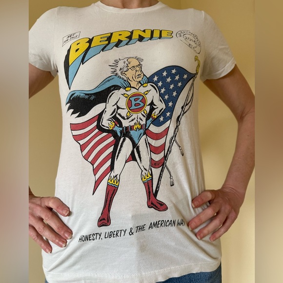 BERNIE SANDERS T-Shirt!! - Picture 1 of 7